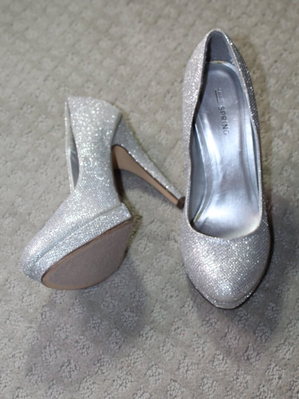 Call It Spring Women’s Size 8 Closed Toe Silver Sparkle Stiletto Platform Heels